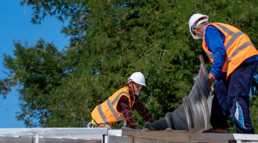 Professional gutter cleaning in Crab Orchard, TN